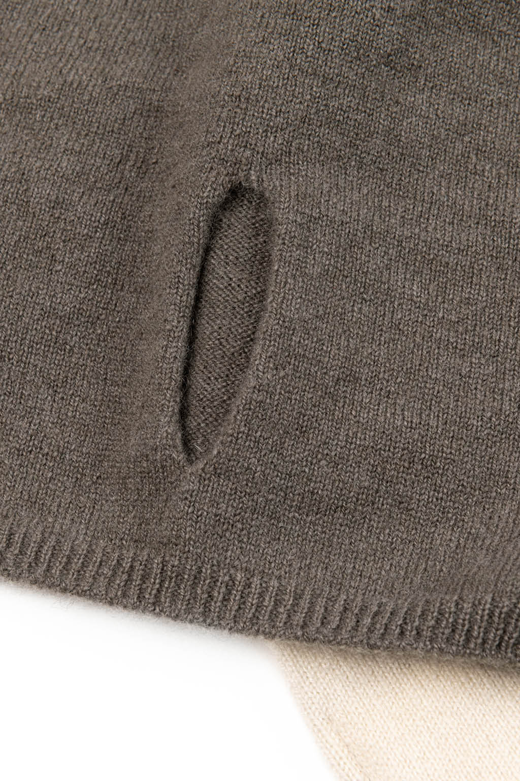 Evam Eva - Cashmere Cap in 2 Color Choices