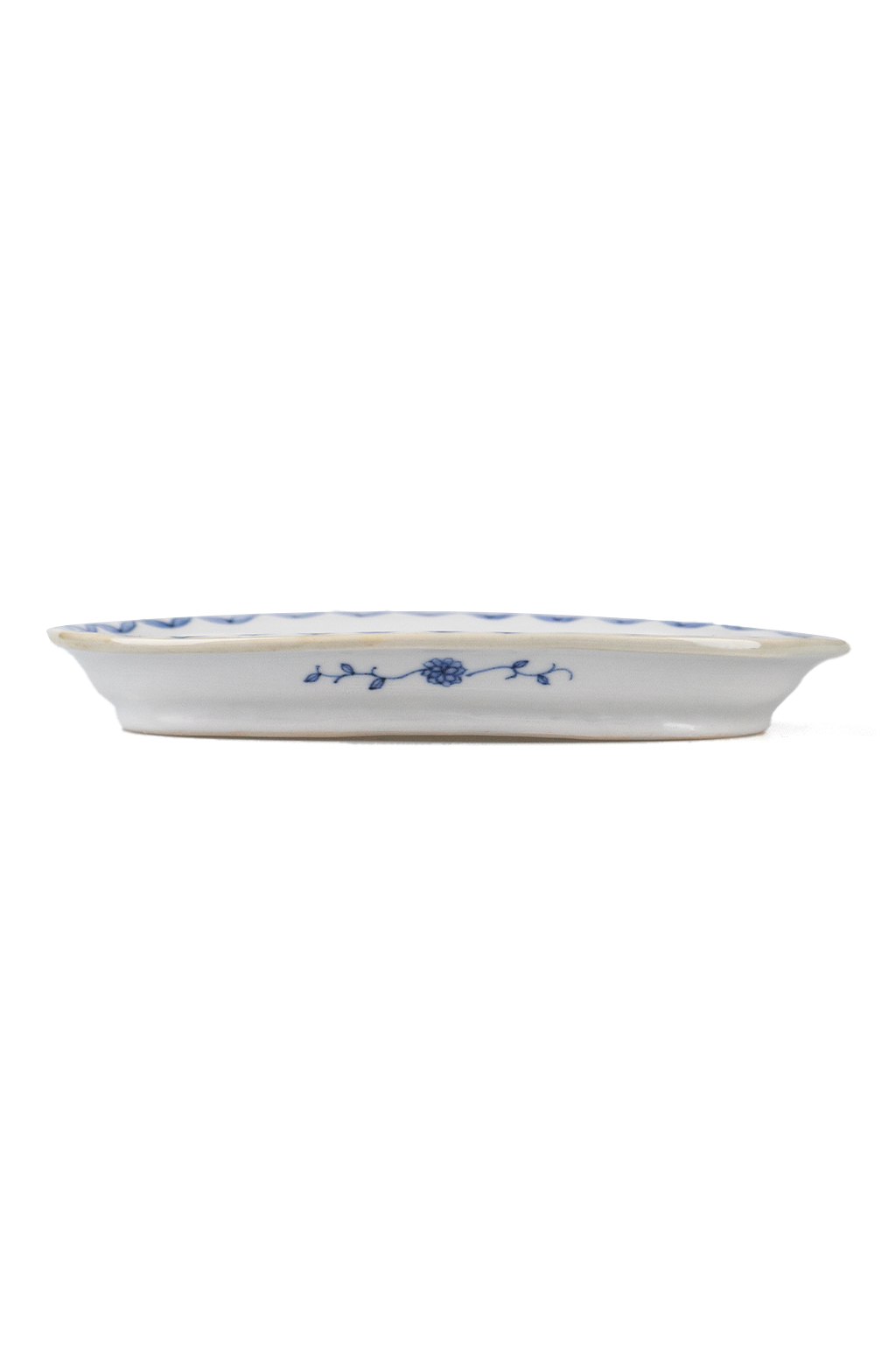 Motif Ceramic and Art - Oval Small Plate - Drop Kick