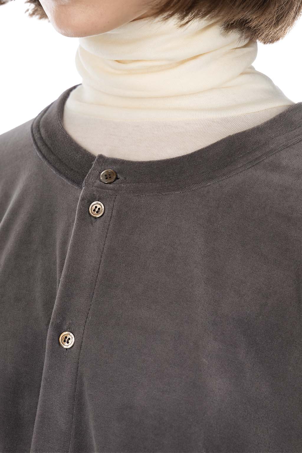 NARU  - Vintage Velour Round Shirt - Khaki